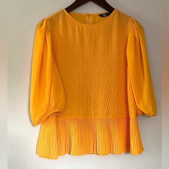 Zara Flowing Blouse Size Medium - Picture 2 of 7